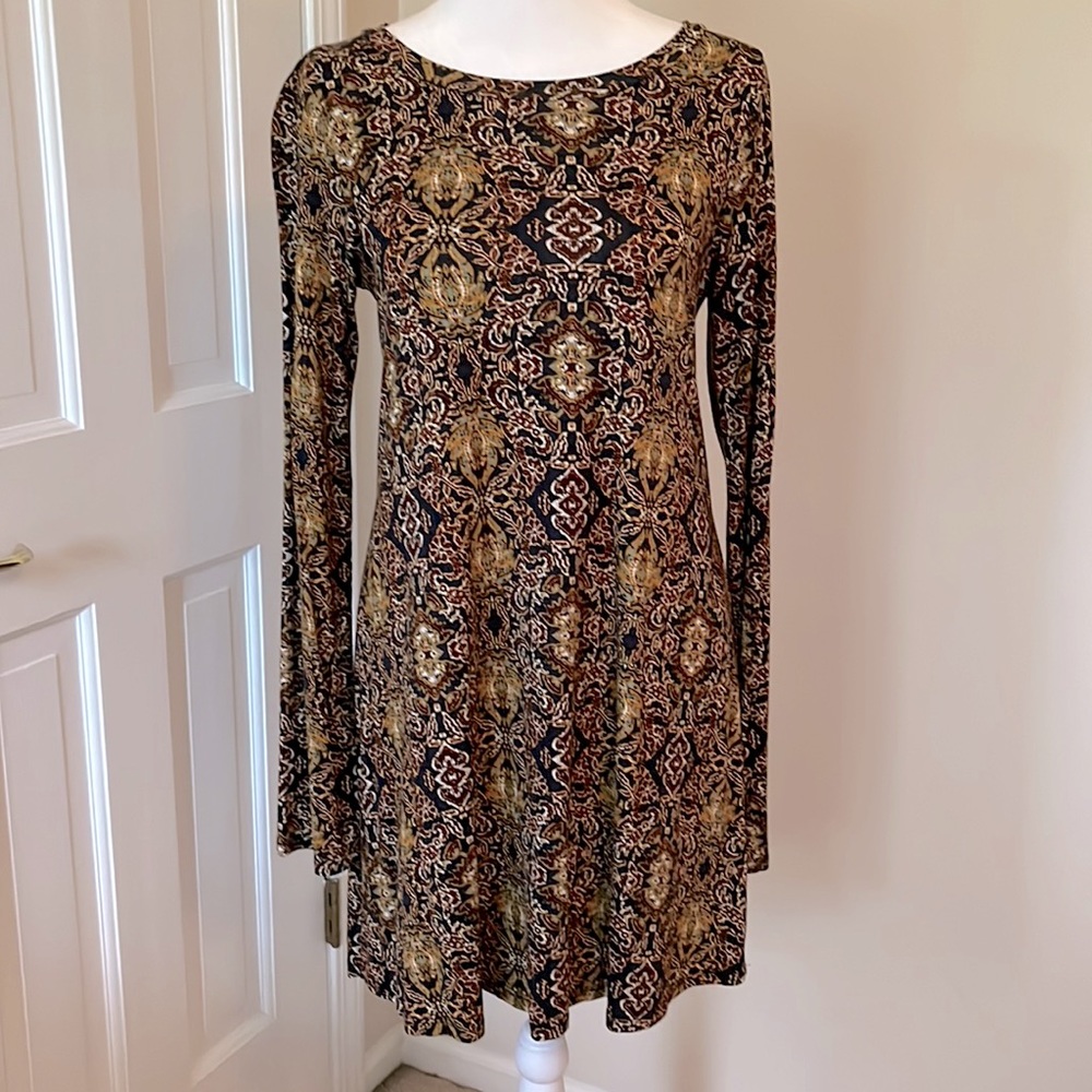 Michael Lauren long sleeve paisley dress in navy, brownish red, yellow & green.